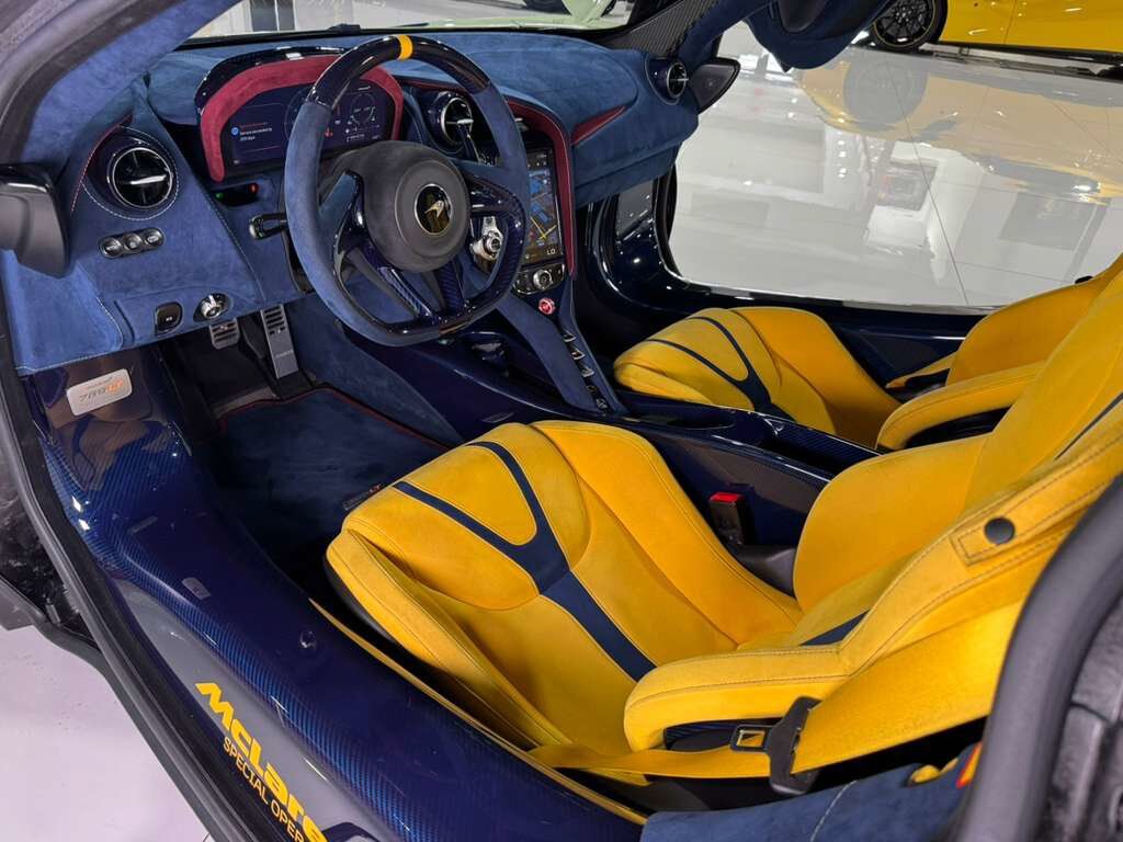 2021 McLaren 765LT ONE OF ONE MSO SPEC! Light Gloss Pistachio paint, factory roof scoop, Bowers & Wilkins audio & MORE! Fort Lauderdale FL