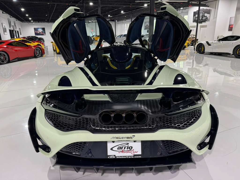 2021 McLaren 765LT ONE OF ONE MSO SPEC! Light Gloss Pistachio paint, factory roof scoop, Bowers & Wilkins audio & MORE! Fort Lauderdale FL