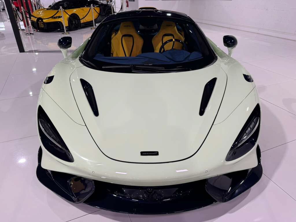 2021 McLaren 765LT ONE OF ONE MSO SPEC! Light Gloss Pistachio paint, factory roof scoop, Bowers & Wilkins audio & MORE! Fort Lauderdale FL