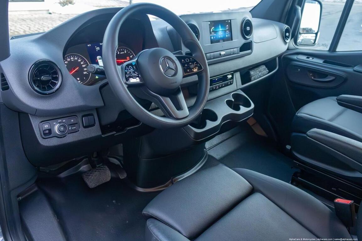 2021 Mercedes-Benz 2500 Sprinter High Roof 170 4x4 Overland Camper V6 Turbo-Diesel Boston MA