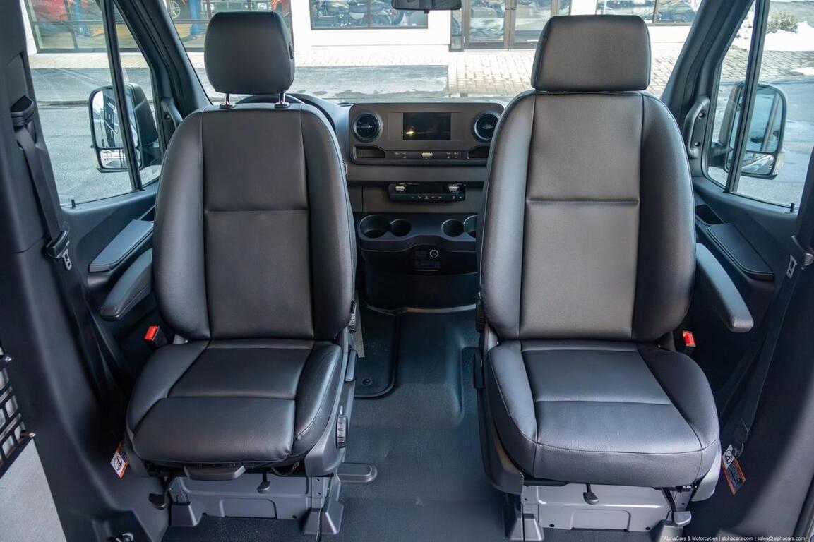 2021 Mercedes-Benz 2500 Sprinter High Roof 170 4x4 Overland Camper V6 Turbo-Diesel Boston MA