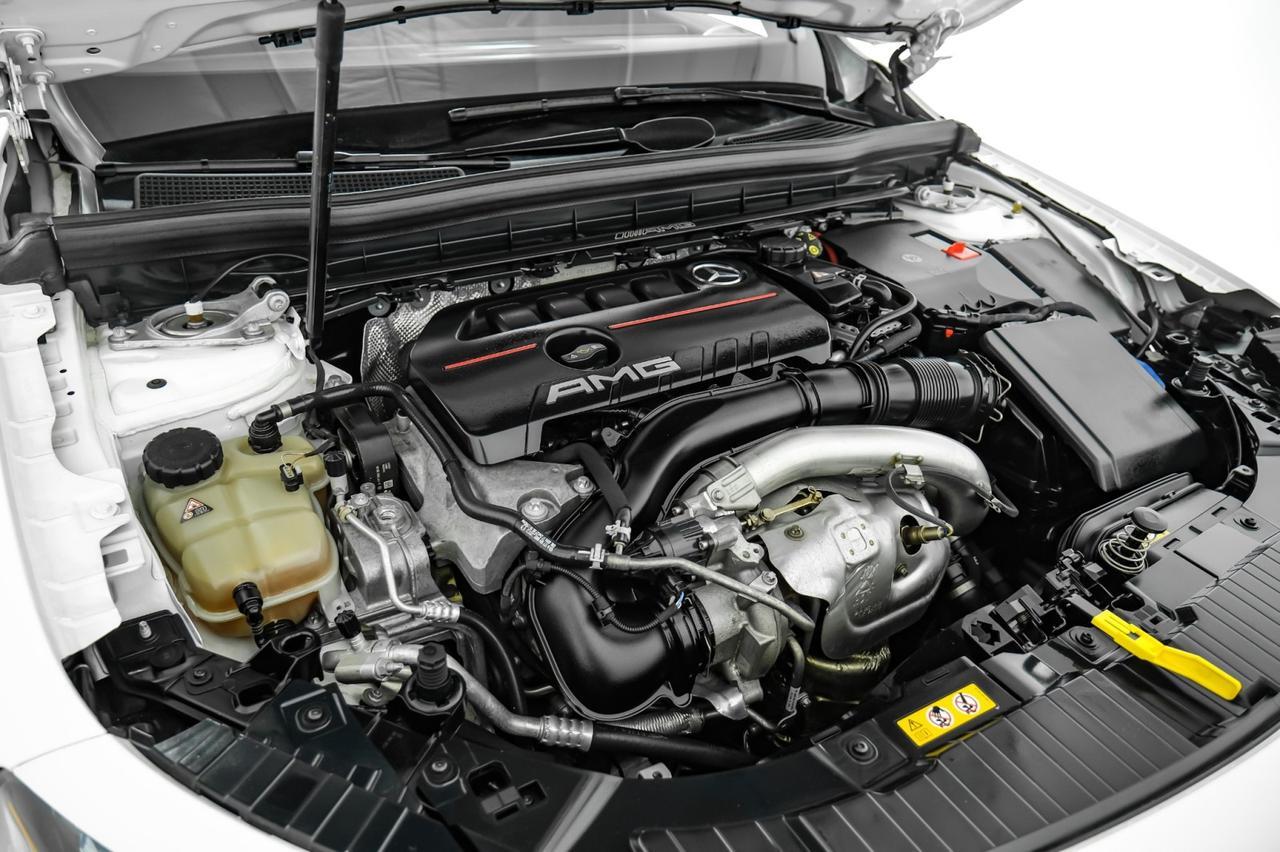 2021 Mercedes-Benz AMG GLB 35 4MATIC BLIND SPOT ASSIST LEATHER HEATED SEATS REAR CAMERA KEYLES Carrollton TX