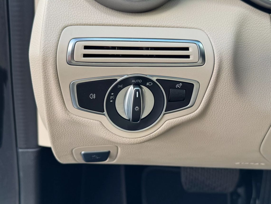 2021 Mercedes-Benz C-Class C 300 Sedan 4D