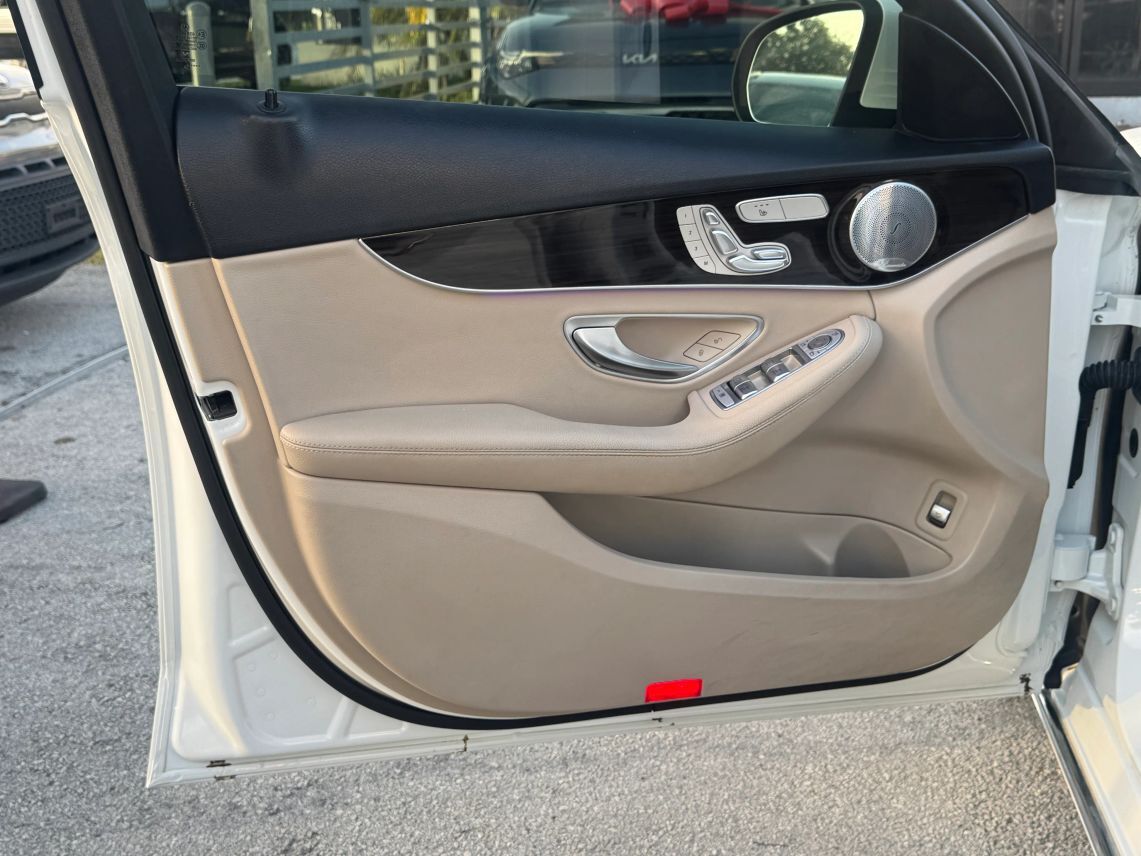 2021 Mercedes-Benz C-Class C 300 Sedan 4D Miami Gardens FL