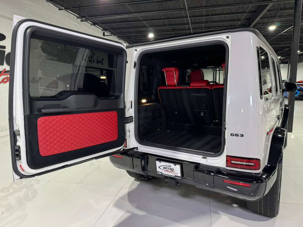 2021 Mercedes-Benz G-Class AMG G 63 two-tone, Night Package, Exclusive Nappa leather, High-End audio AND MUCH MORE!! Fort Lauderdale FL