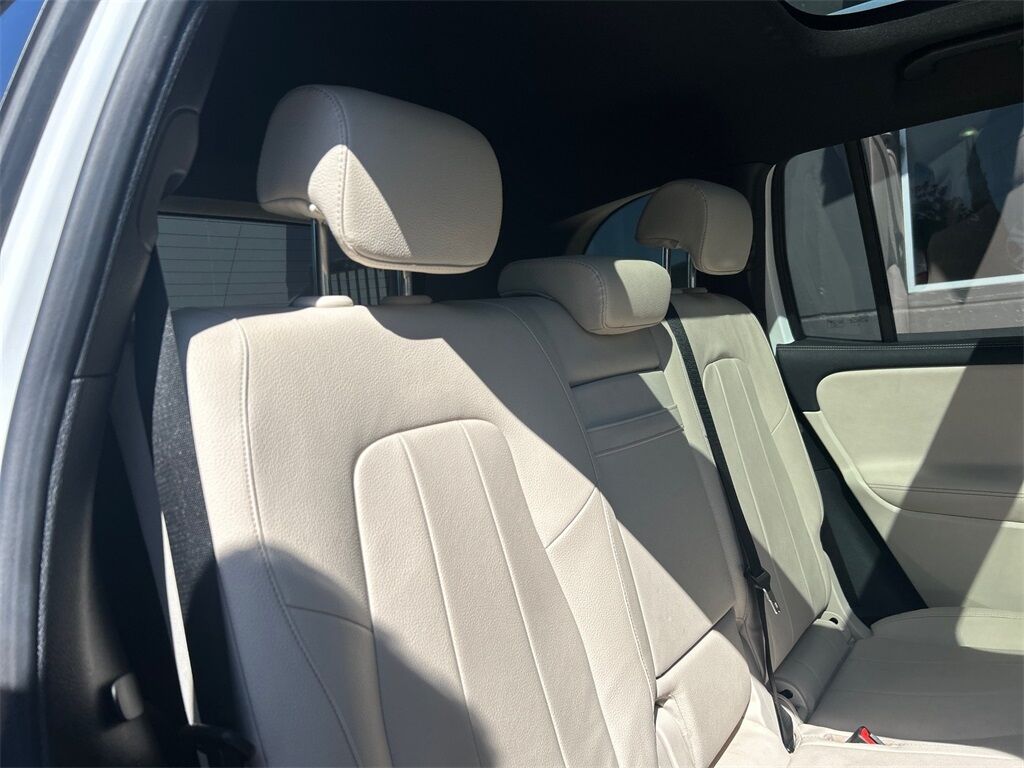 2021 Mercedes Benz GLB 250 photo 28
