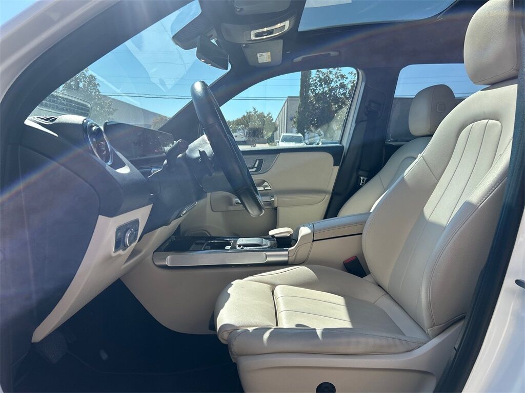 2021 Mercedes Benz GLB 250 photo 6