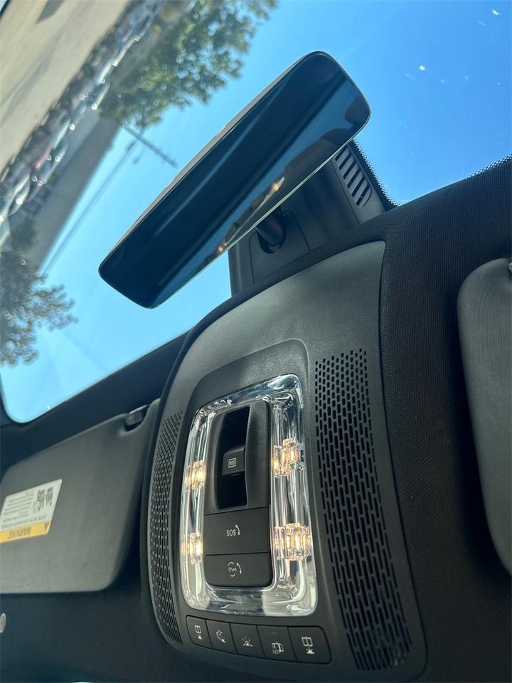 2021 Mercedes Benz GLB 250 photo 19