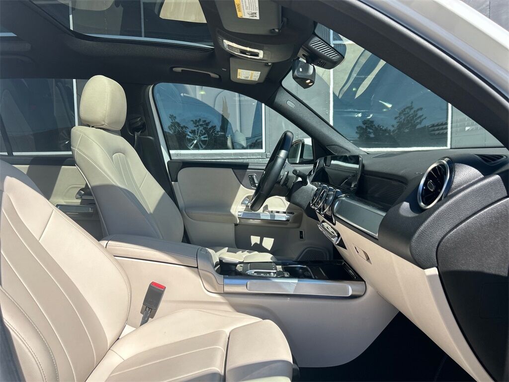 2021 Mercedes Benz GLB 250 photo 7