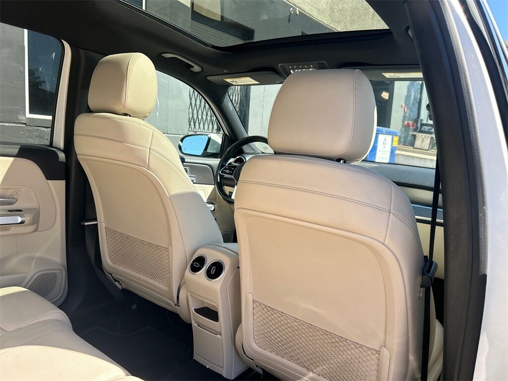 2021 Mercedes Benz GLB 250 photo 27