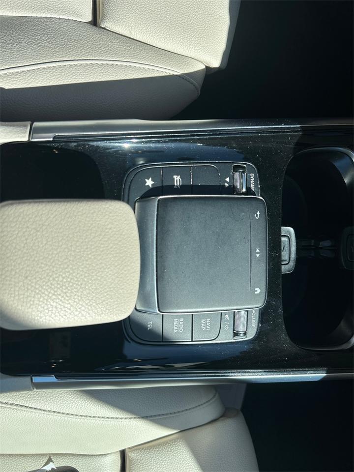 2021 Mercedes Benz GLB 250 photo 18
