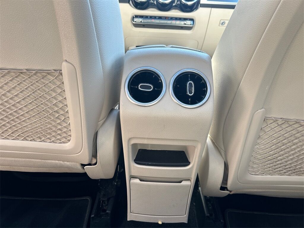 2021 Mercedes Benz GLB 250 photo 25
