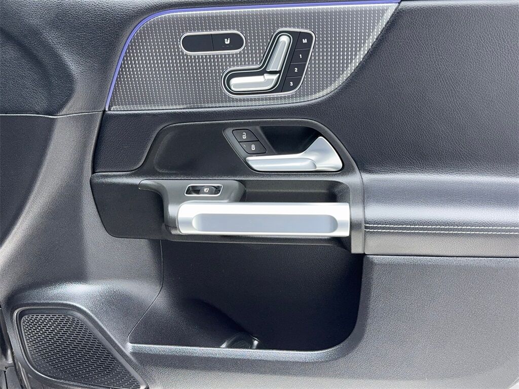 2021 Mercedes-Benz GLB GLB 250 NAV,CAM,PANO,HTD STS,BLIND SPOT Plano TX