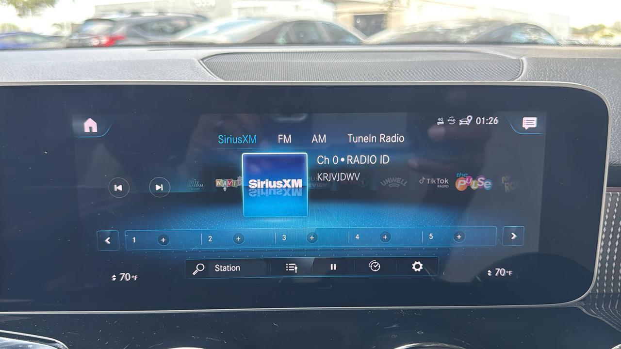 2021 Mercedes-Benz GLB GLB 250  Selma TX