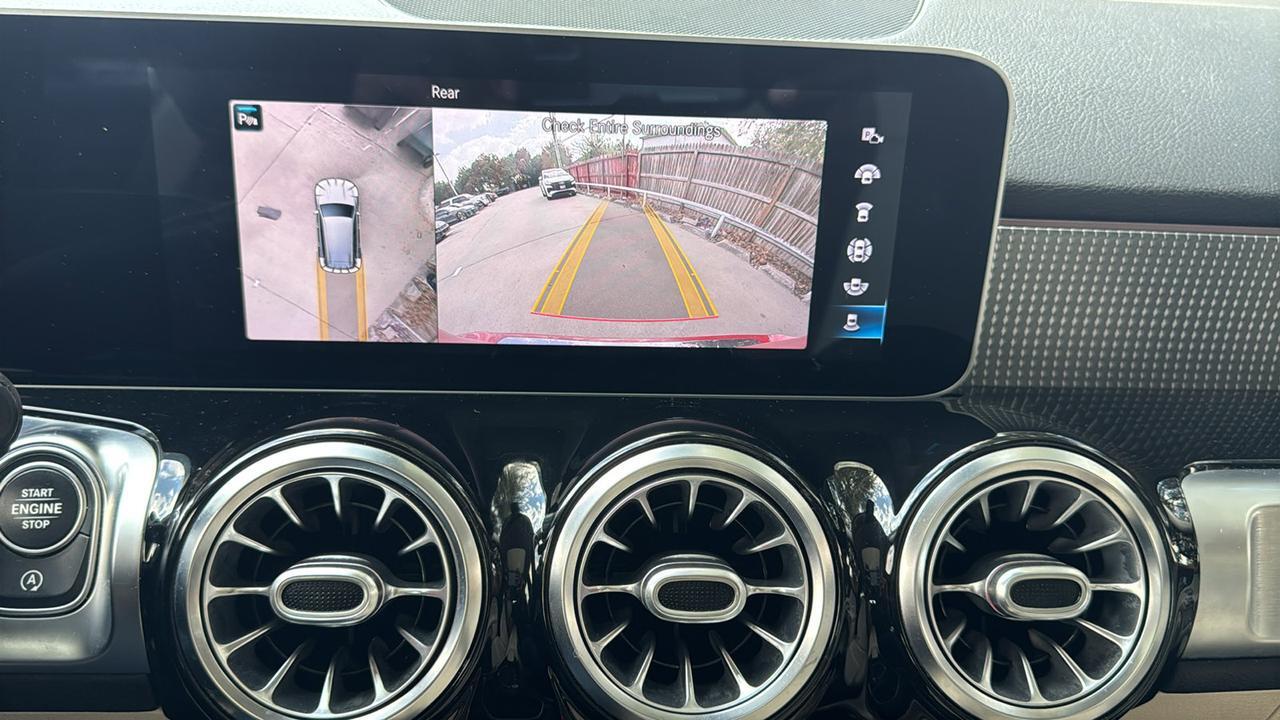 2021 Mercedes-Benz GLB GLB 250  Selma TX