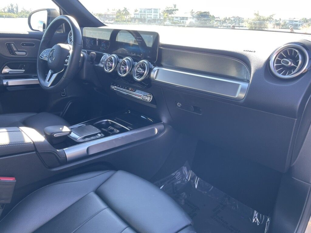 2021 Mercedes-Benz GLB GLB 250~1 OWNER, CLEAN CARFAX~ONLINE FINANCE AND SHIPPING AVAILA Sarasota FL