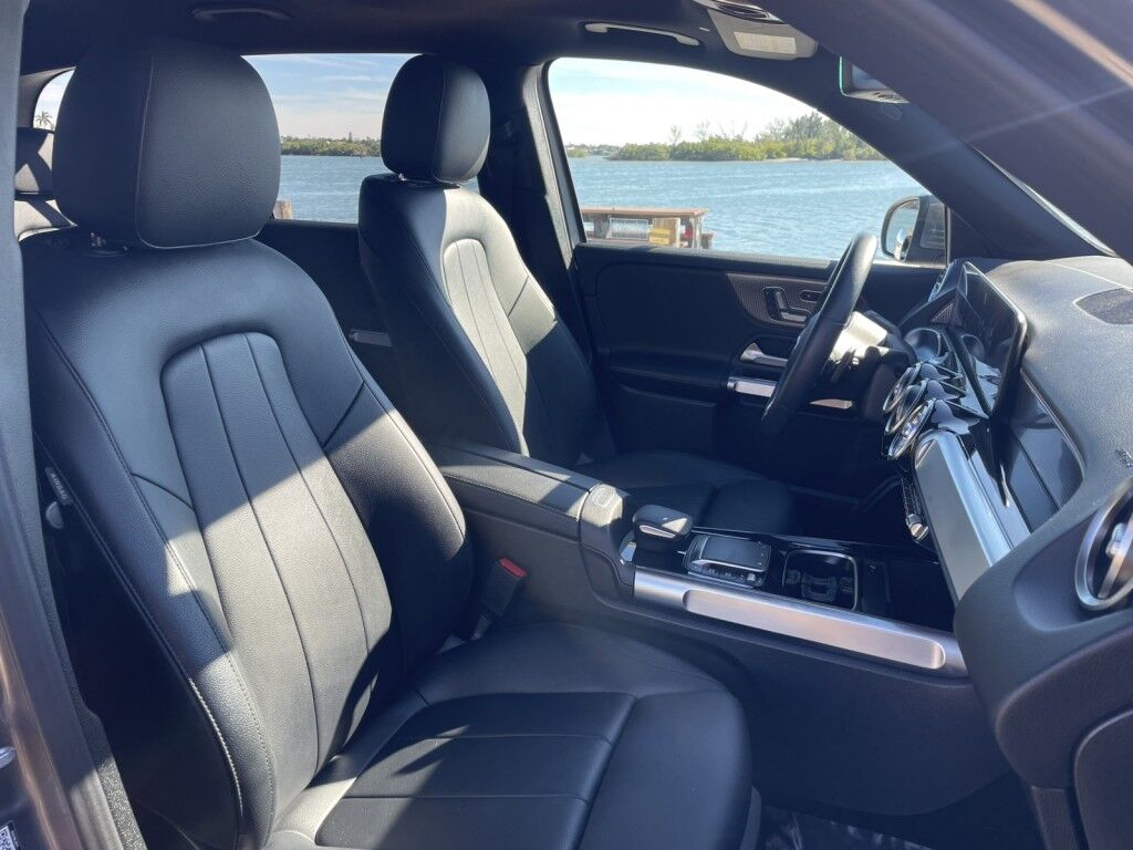 2021 Mercedes-Benz GLB GLB 250~1 OWNER, CLEAN CARFAX~ONLINE FINANCE AND SHIPPING AVAILA Sarasota FL