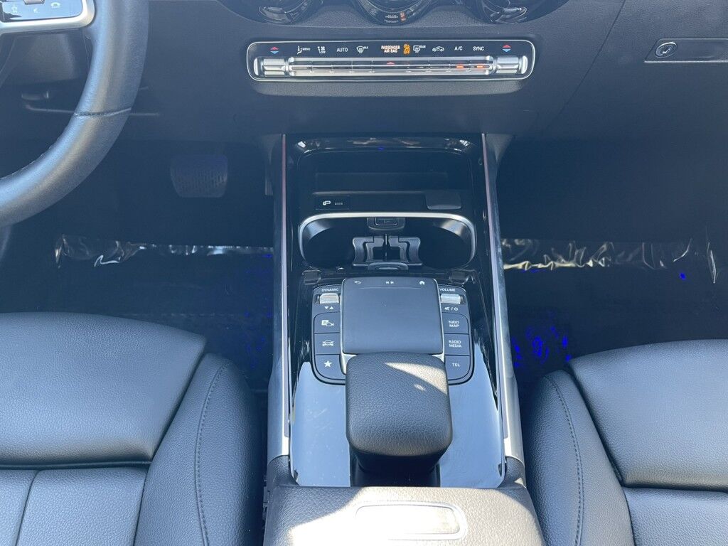 2021 Mercedes-Benz GLB GLB 250~1 OWNER, CLEAN CARFAX~ONLINE FINANCE AND SHIPPING AVAILA Sarasota FL