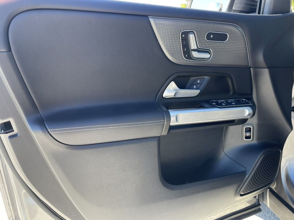 2021 Mercedes-Benz GLB GLB 250~1 OWNER, CLEAN CARFAX~ONLINE FINANCE AND SHIPPING AVAILA Sarasota FL