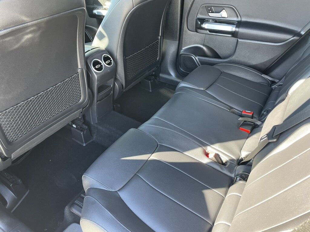 2021 Mercedes-Benz GLB GLB 250~1 OWNER, CLEAN CARFAX~ONLINE FINANCE AND SHIPPING AVAILA Sarasota FL