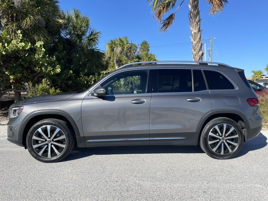 2021 Mercedes-Benz GLB GLB 250~1 OWNER, CLEAN CARFAX~ONLINE FINANCE AND SHIPPING AVAILA Sarasota FL