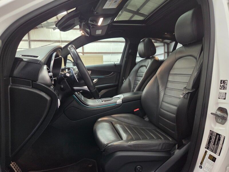 2021 Mercedes-Benz GLC 43 AMG 4WD 4Matic GPS Sunroof NEW TIRES FREE WARRANTY Call (682)587-6288 Arlington TX