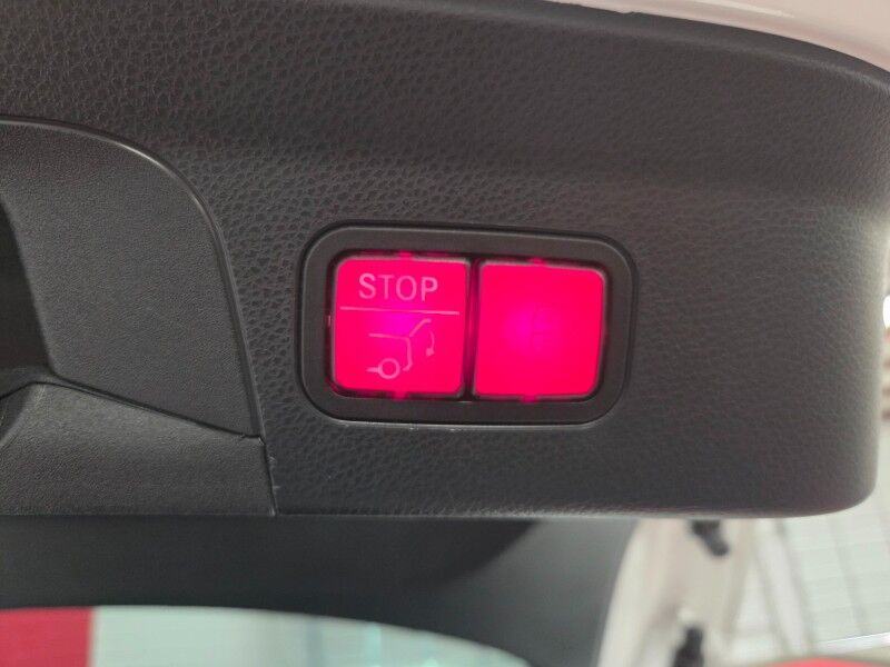 2021 Mercedes-Benz GLC 43 AMG 4WD 4Matic GPS Sunroof NEW TIRES FREE WARRANTY Call (682)587-6288 Arlington TX