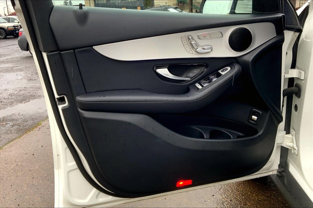 2021 Mercedes-Benz GLC GLC 300 OR