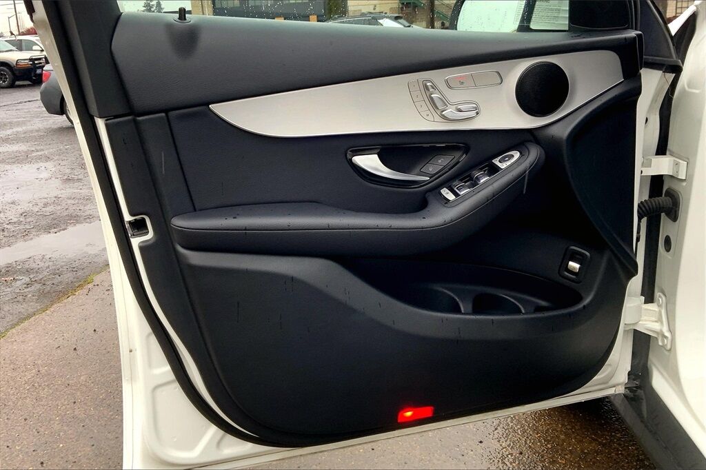 2021 Mercedes-Benz GLC GLC 300 OR