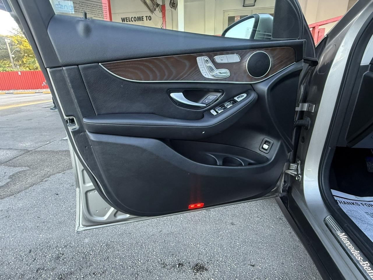 2021 Mercedes-Benz GLC GLC 300 Hollywood FL