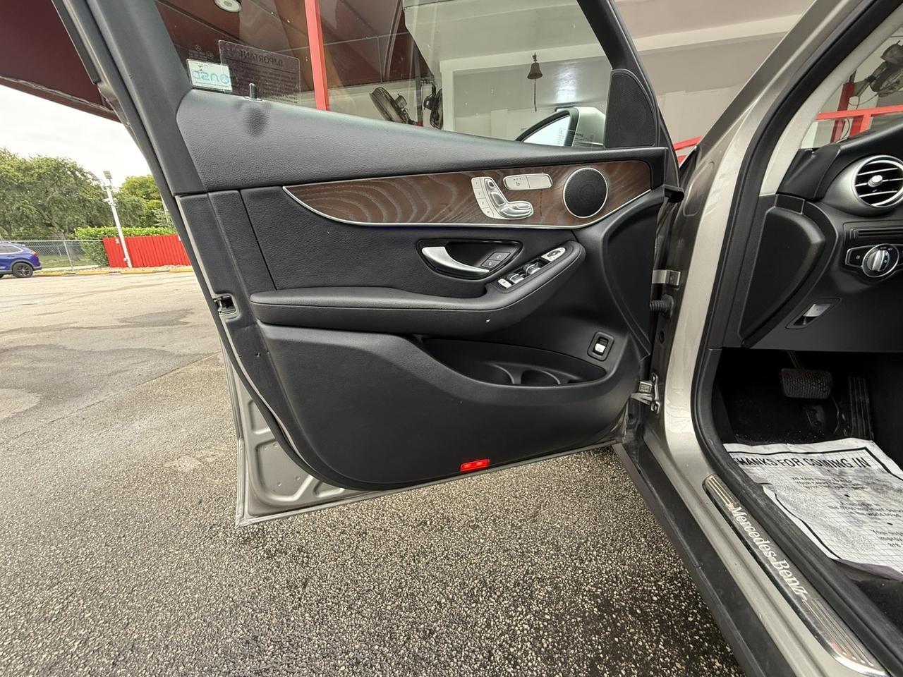 2021 Mercedes-Benz GLC GLC 300 Hollywood FL