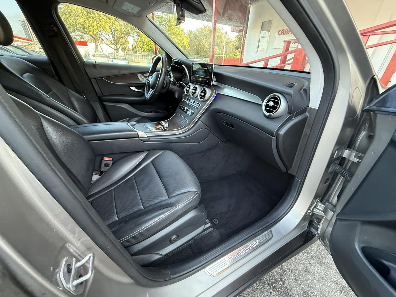 2021 Mercedes-Benz GLC GLC 300 Hollywood FL