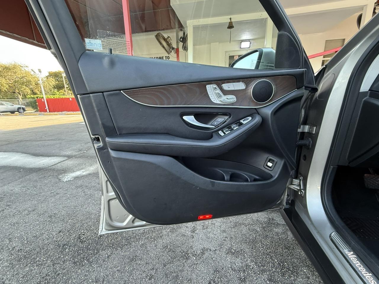 2021 Mercedes-Benz GLC GLC 300 Hollywood FL