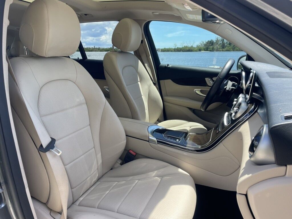 2021 Mercedes-Benz GLC GLC 300 Sarasota FL