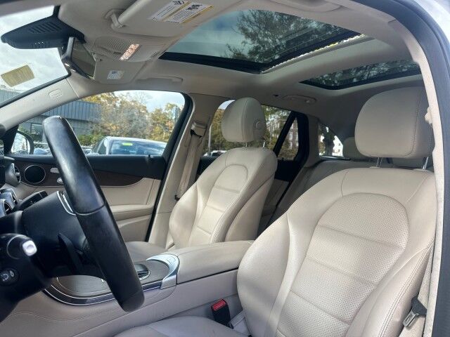 2021 Mercedes-Benz GLC GLC 300 Worcester MA 2021 Mercedes-Benz GLC GLC 300 Worcester MA