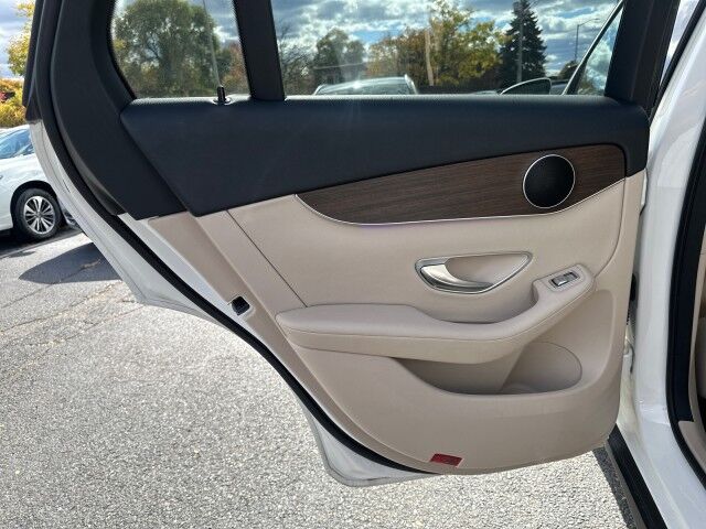 2021 Mercedes-Benz GLC GLC 300 Worcester MA 2021 Mercedes-Benz GLC GLC 300 Worcester MA