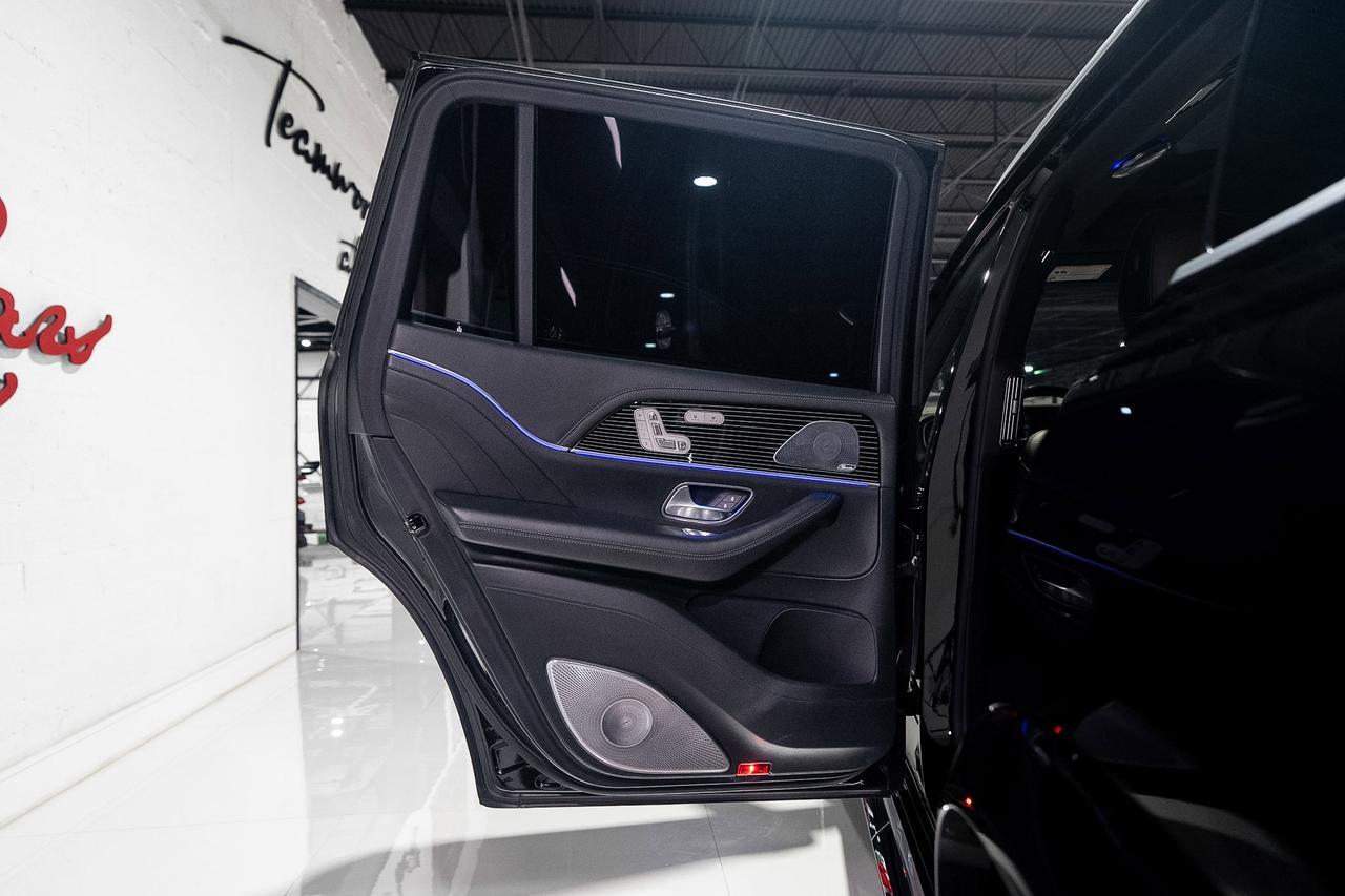 2021 Mercedes-Benz GLS Maybach GLS 600 four-passenger configuration, Burmester 3D audio, Exclusive Nappa leather AND MORE!! Fort Lauderdale FL