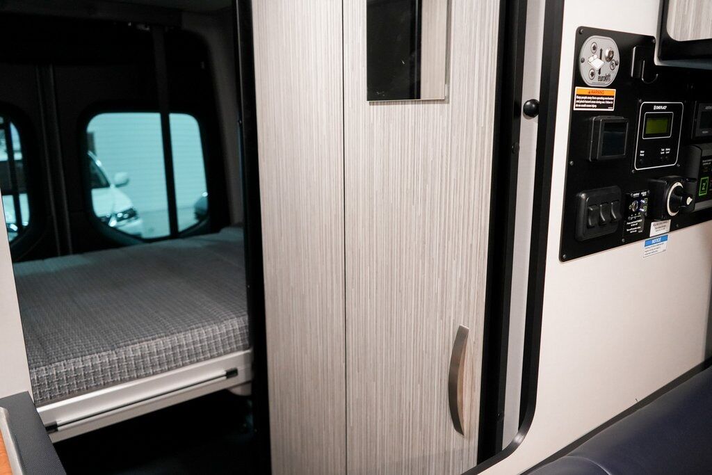 2021 Mercedes-Benz Sprinter 2500 Crew 144 WB Tigard OR