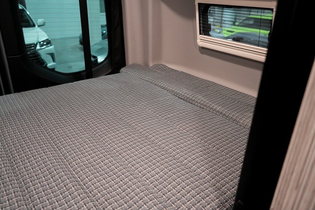 2021 Mercedes-Benz Sprinter 2500 Crew 144 WB Tigard OR