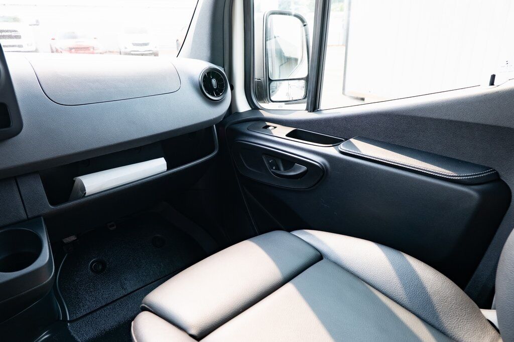 2021 Mercedes-Benz Sprinter 2500 Passenger 144 WB Milwaukie OR