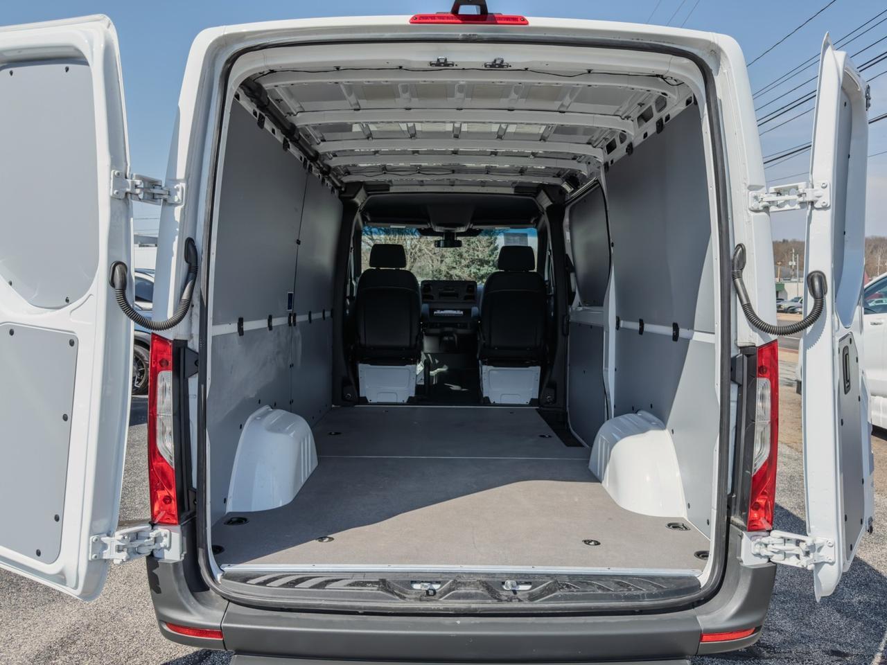 2021 Mercedes-Benz Sprinter Cargo Van Tallmadge OH