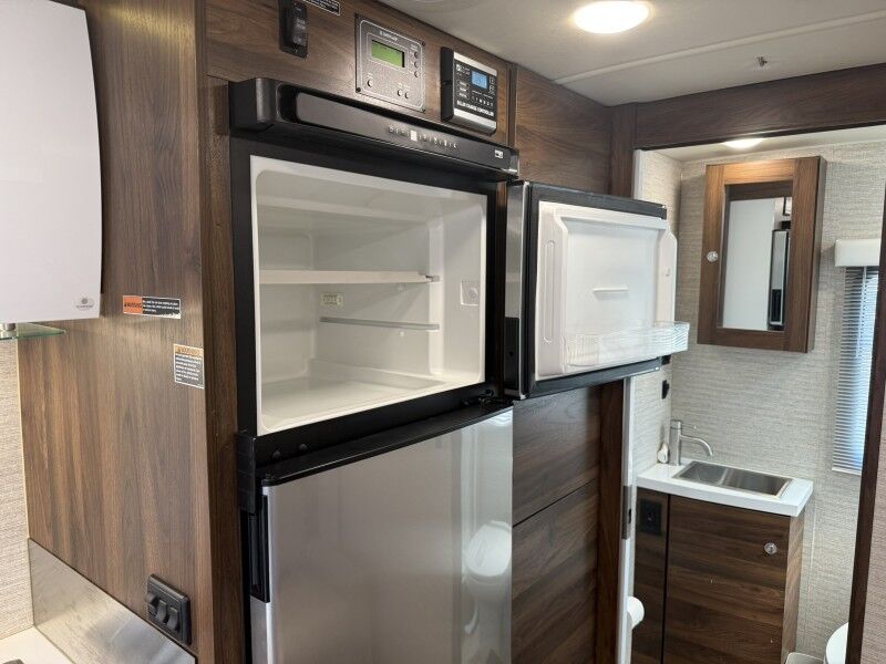 2021 Mercedes-Benz Sprinter Cargo Van-Winnebago Collinsville OK