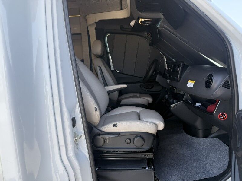 2021 Mercedes-Benz Sprinter Cargo Van-Winnebago Collinsville OK