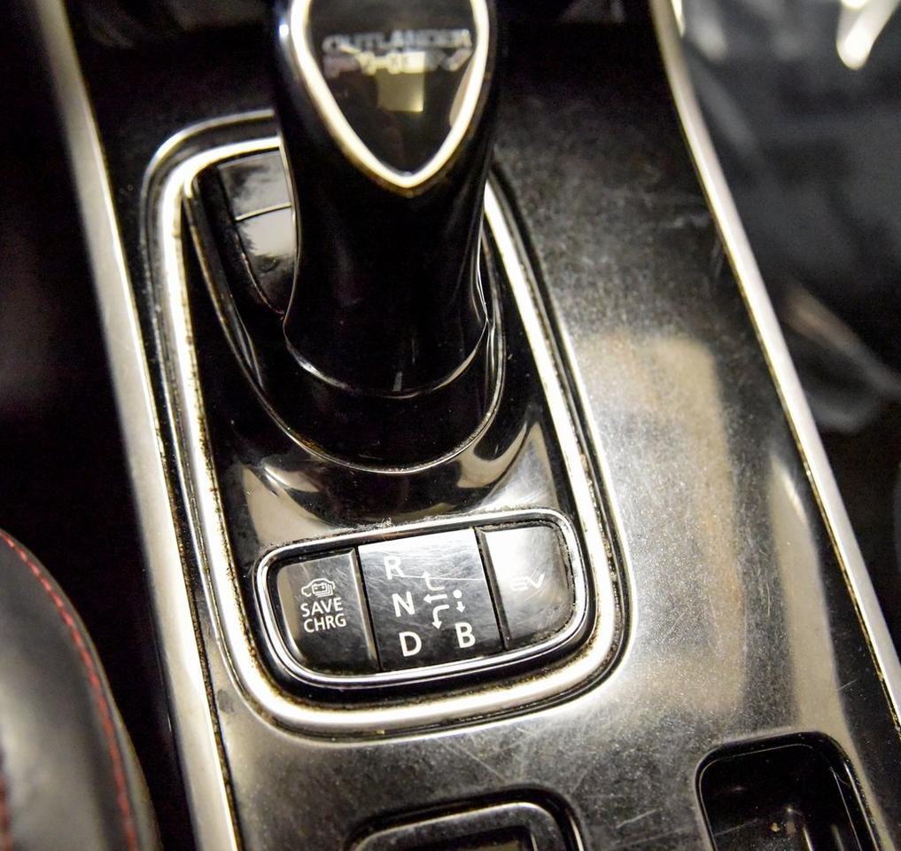 2021 Mitsubishi Outlander PHEV LE Akron OH