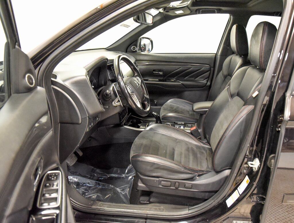 2021 Mitsubishi Outlander PHEV LE Akron OH