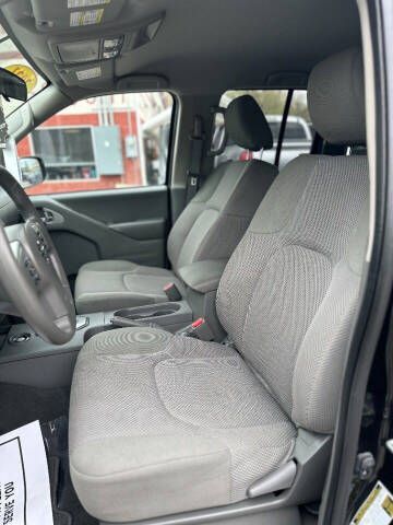 2021 NISSAN FRONTIER Crew Cab SV 4x4 Nashville TN