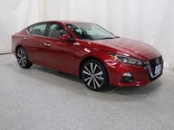 2021 Nissan Altima 2.5 Platinum AWD Sedan Eau Claire WI 2021 Nissan Altima 2.5 Platinum AWD Sedan Eau Claire WI
