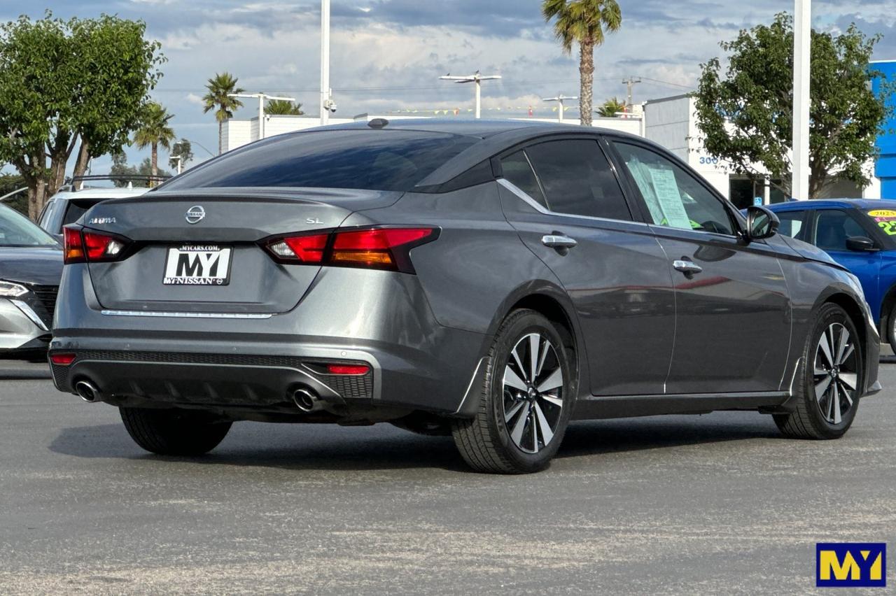 2021 Nissan Altima 2.5 SL photo 2