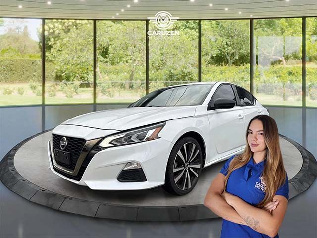 2021 Nissan Altima 2.5 SR 68,659 mi.