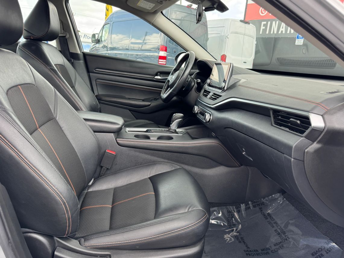 2021 Nissan Altima 2.5 SR Sedan 4D